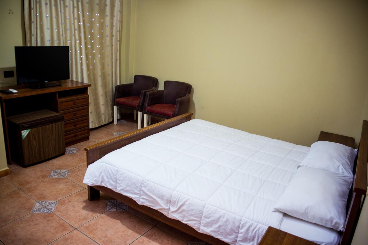 Hotel La Quercia Durrës Eksteriør bilde